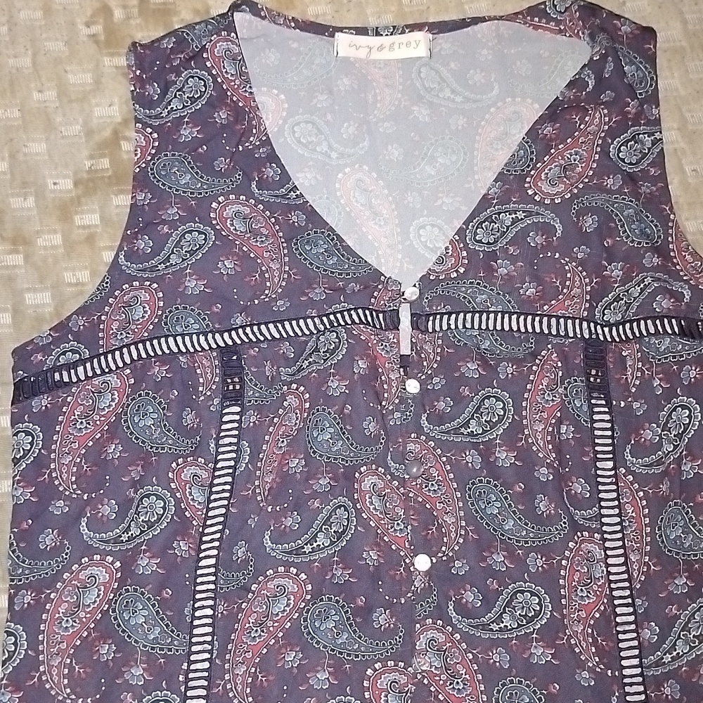 NWOT MD Ivy & Grey Paisley Button Down Skirted Blouse